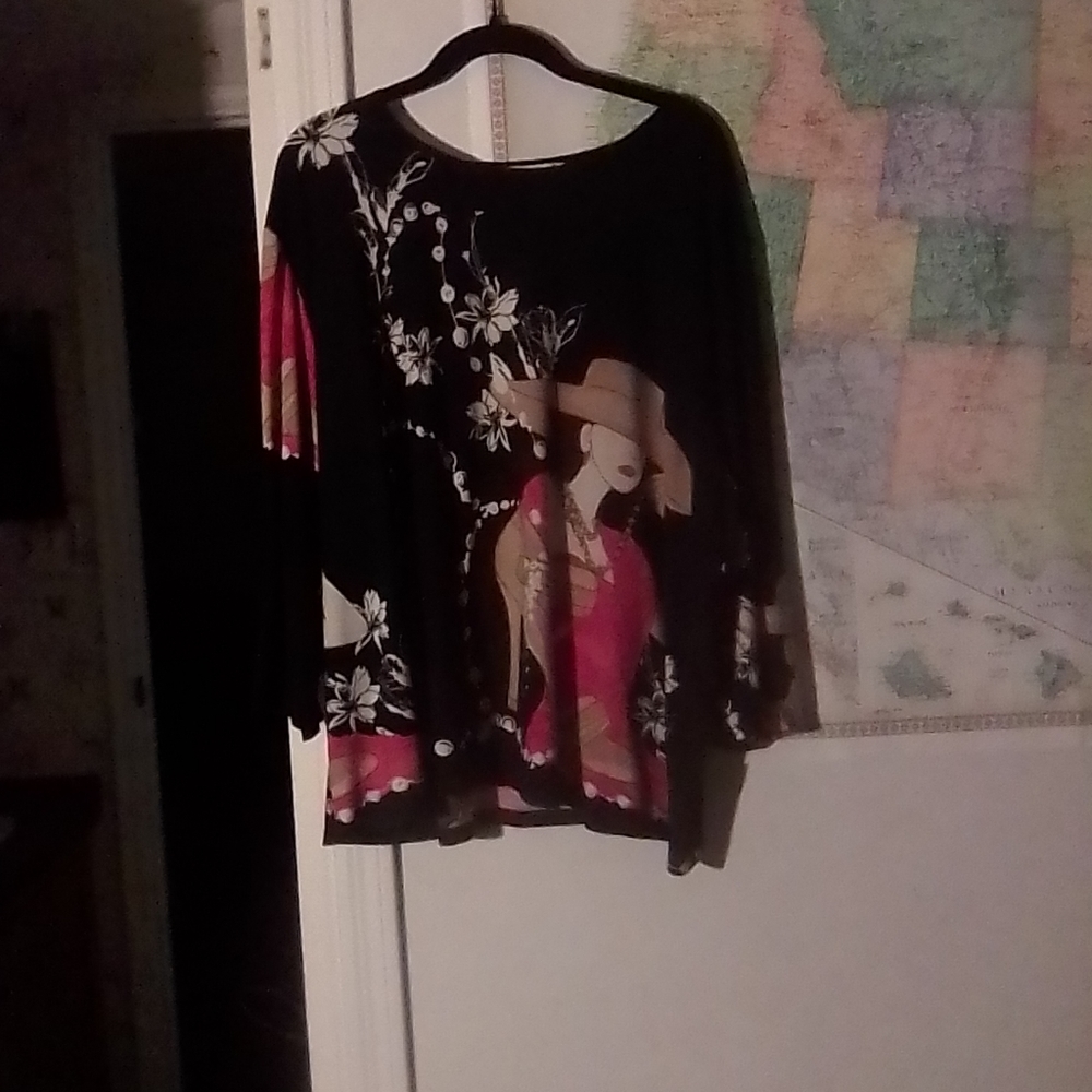 Ladies top - Picture 5 of 5